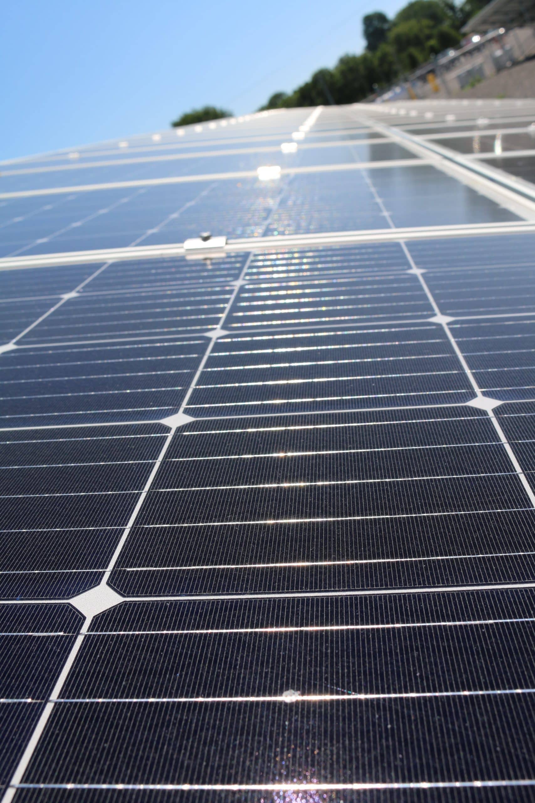 Installation de panneaux solaires à La Sarraz par la société e-confort
